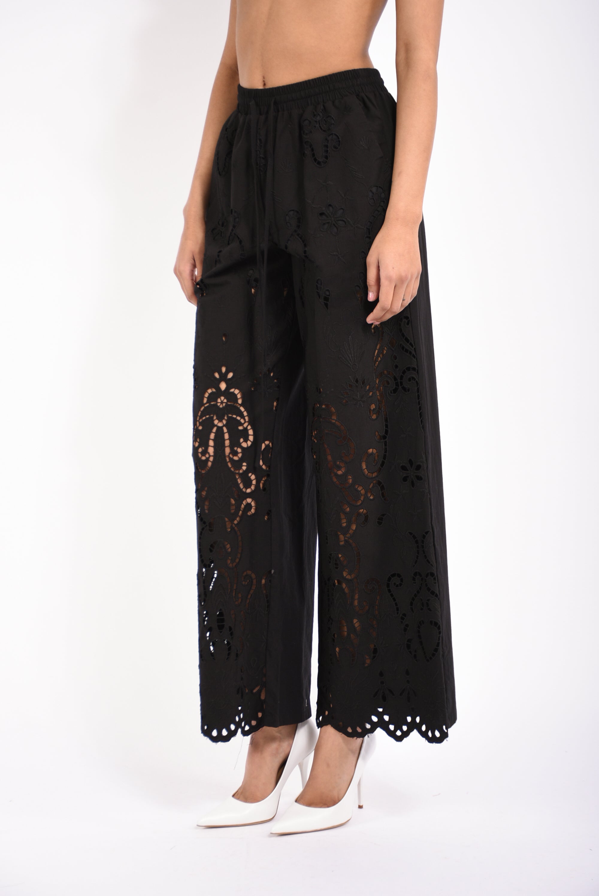 pantaloni in cotone con ricami