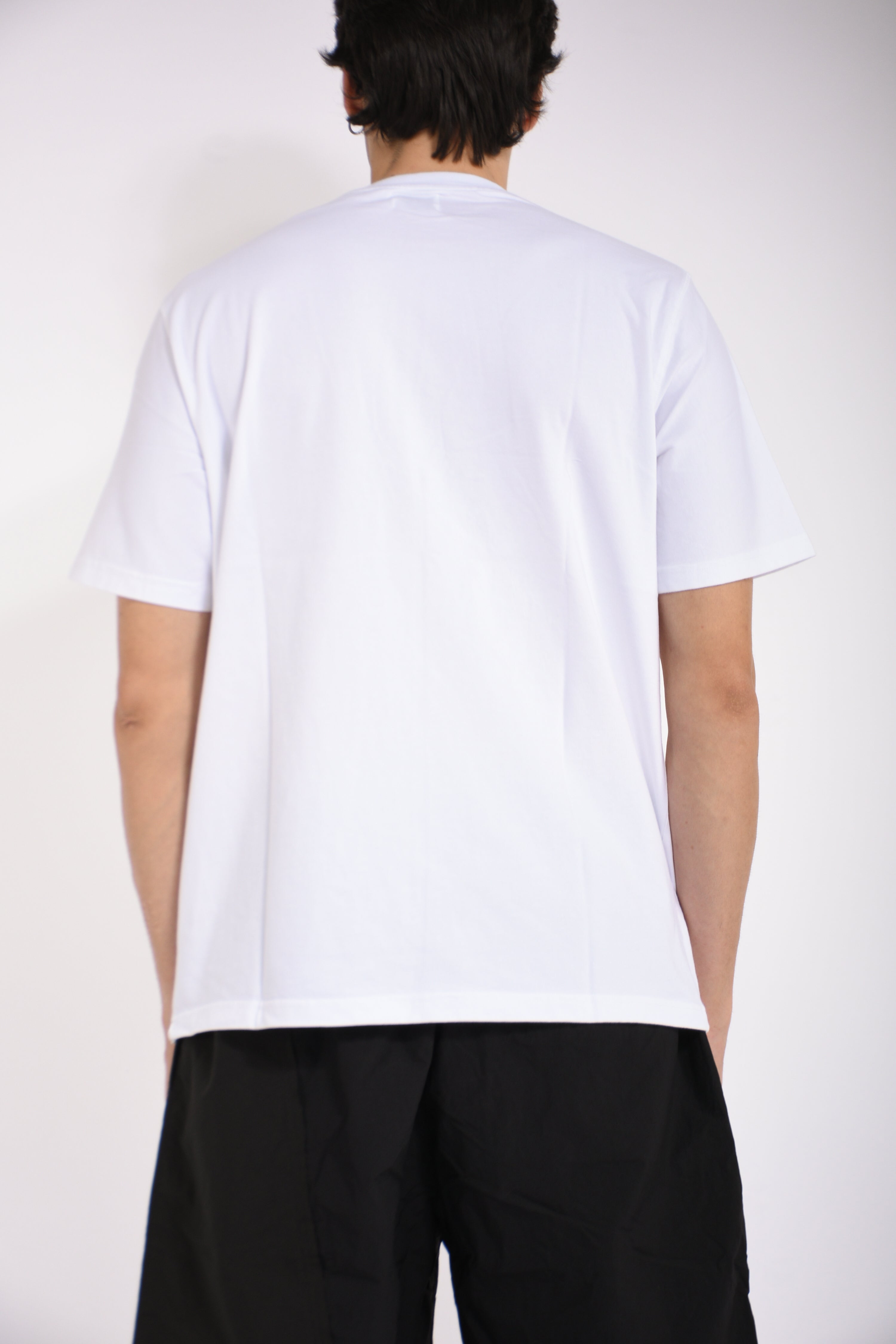 t-shirt heart logo