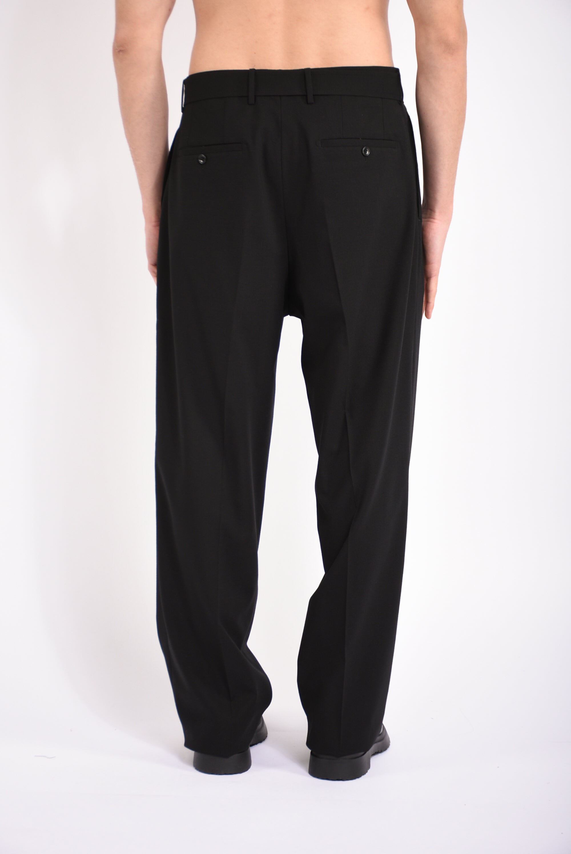 Pantaloni in fresco lana