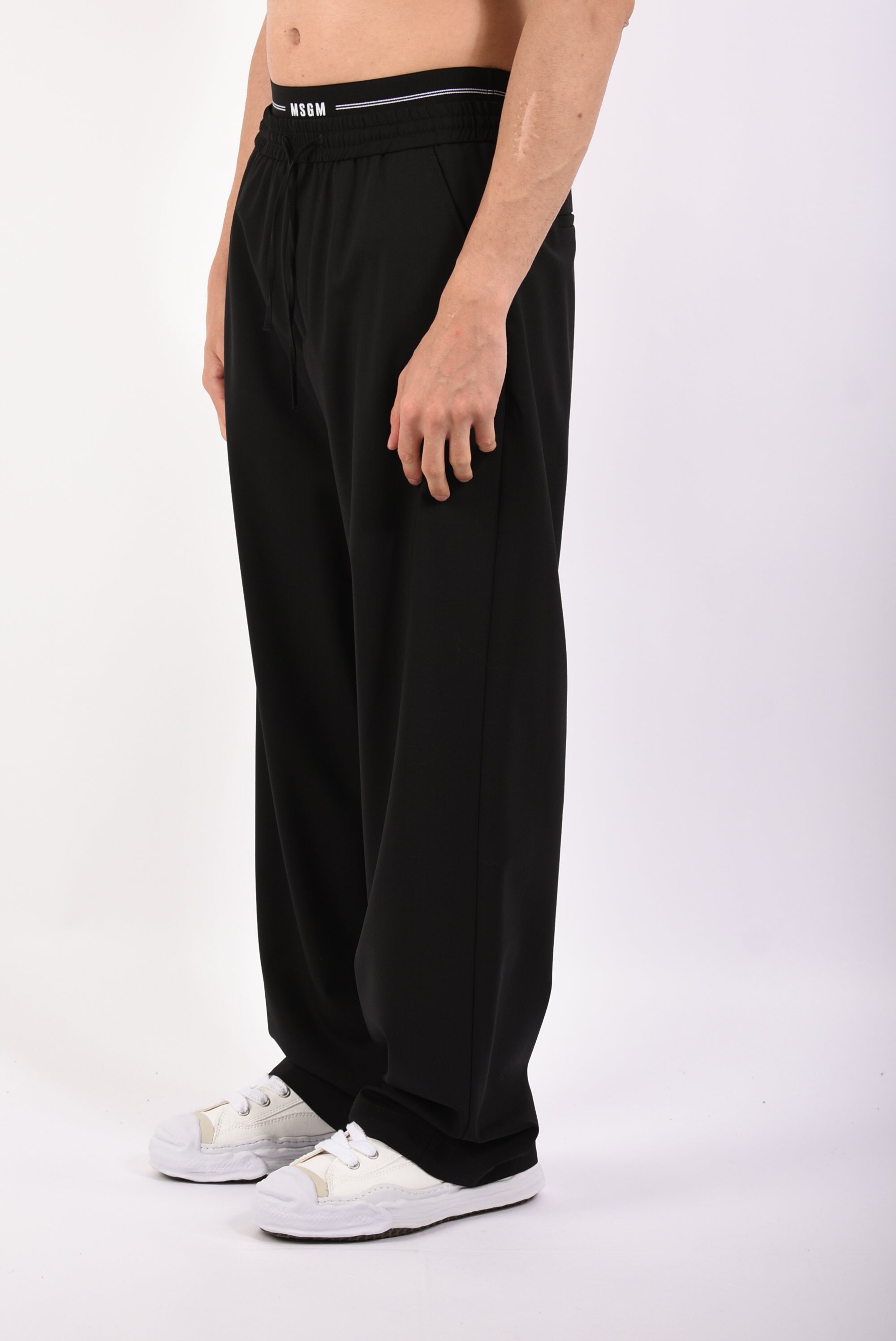 Pantaloni in fresco lana