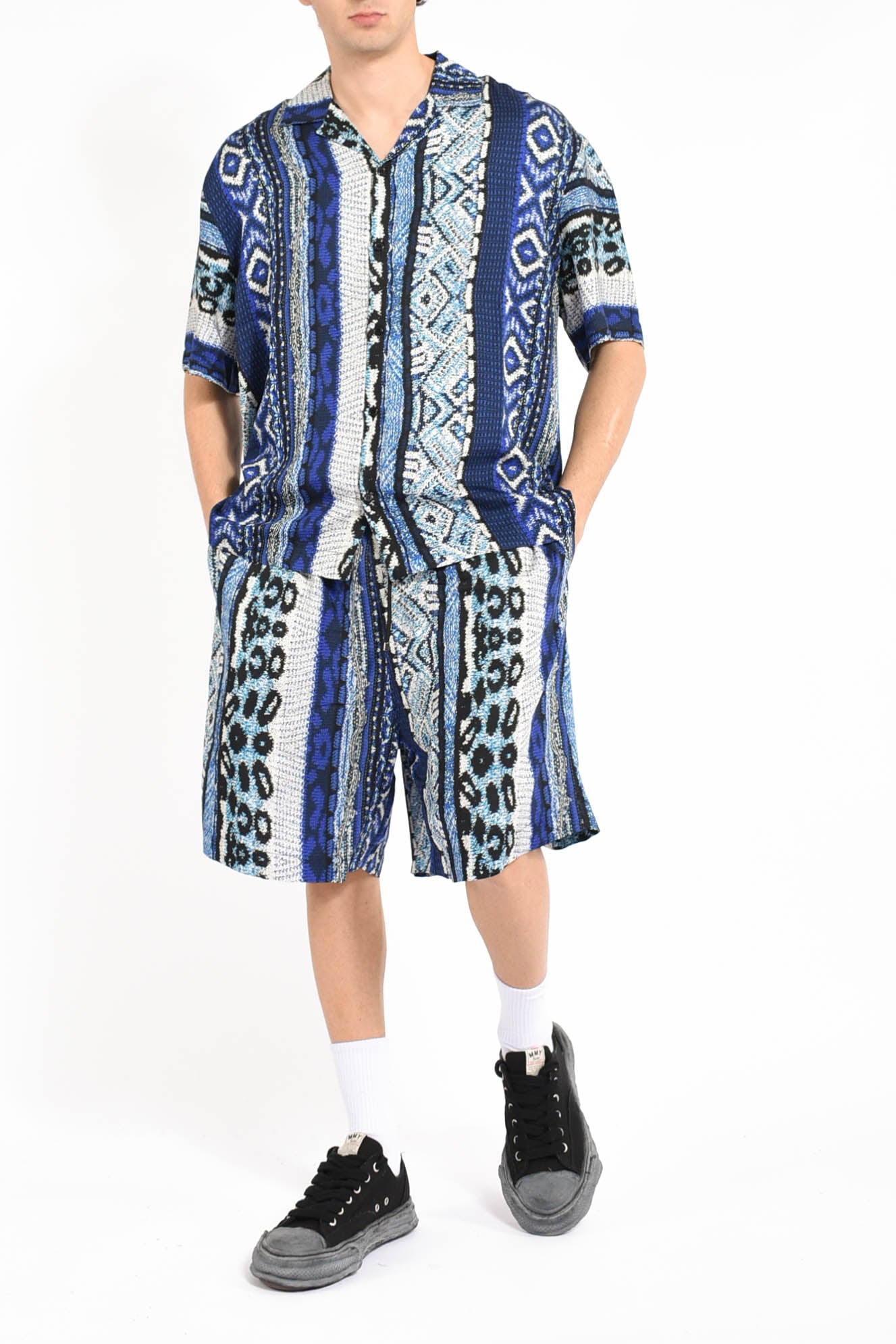 bermuda jacquard
