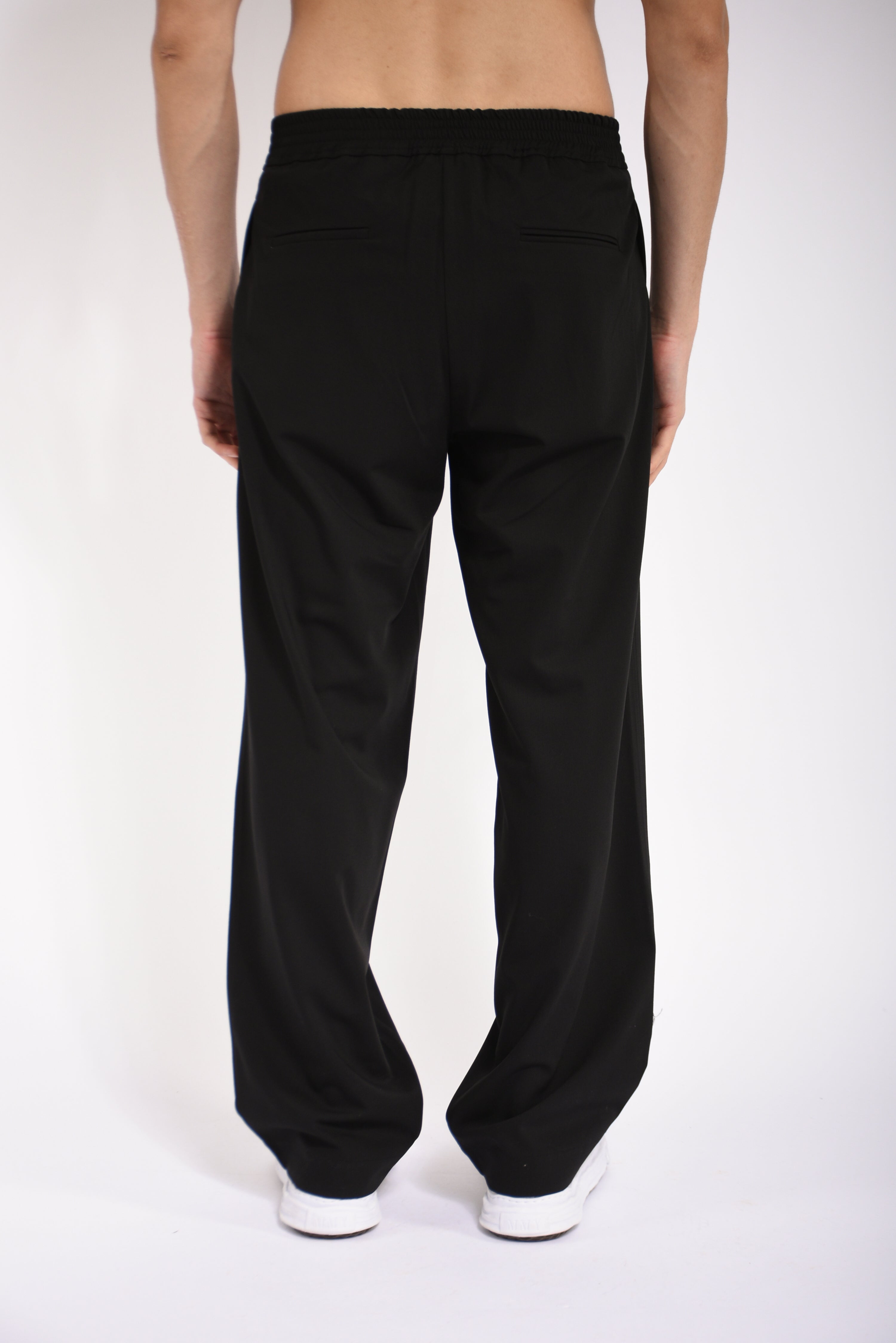 Pantaloni loose