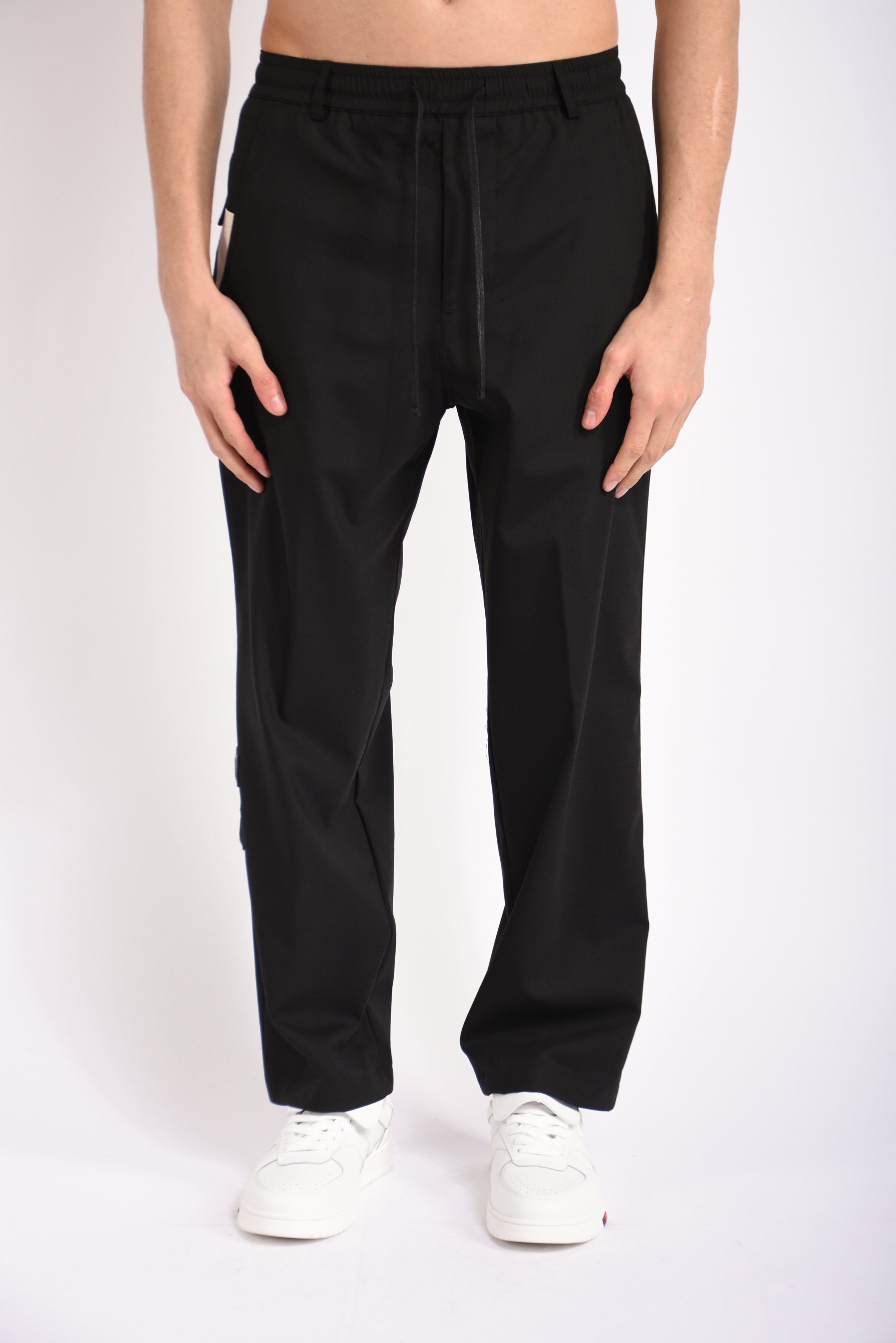 Pantaloni in fresco lana