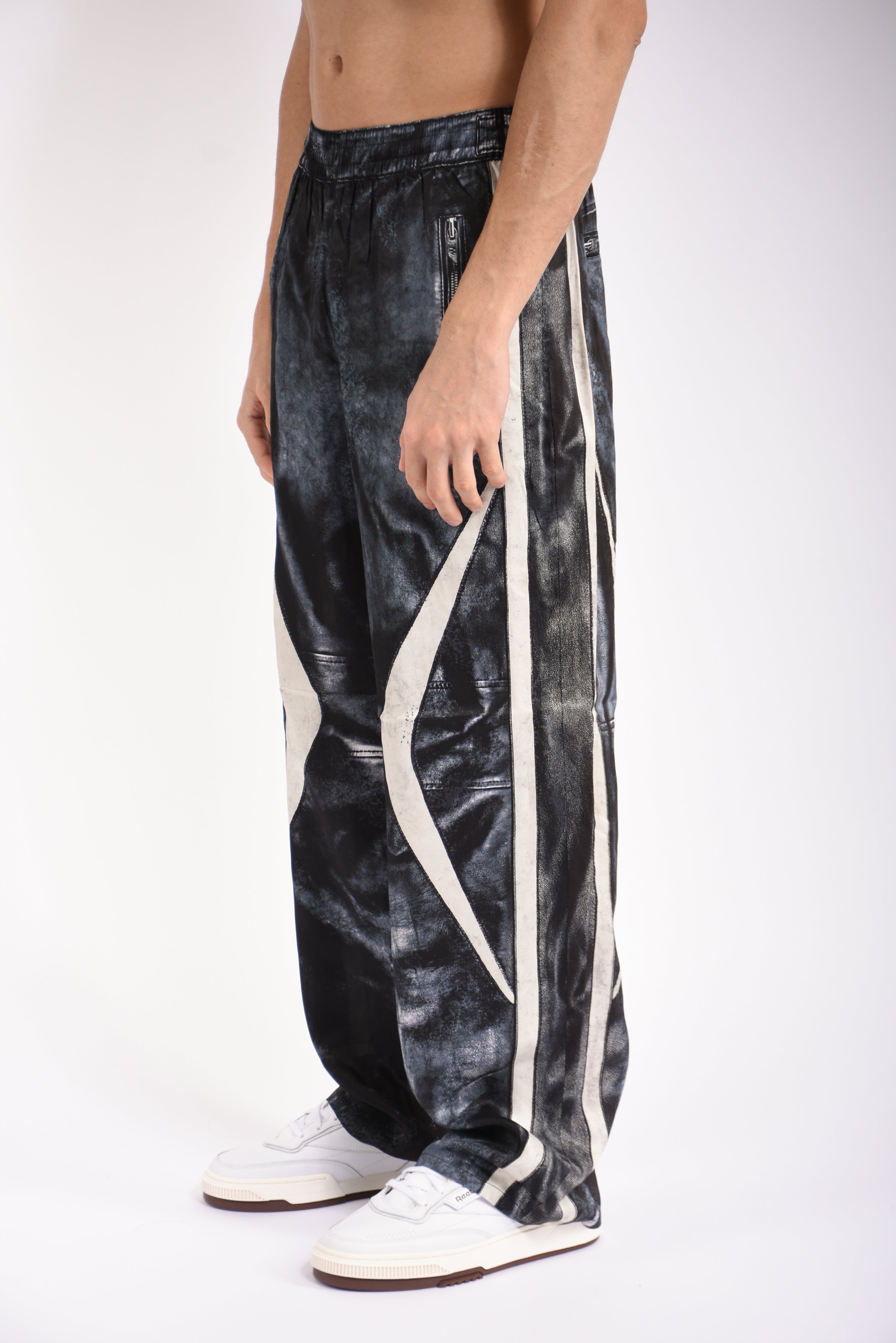 Pantaloni in viscosa stampata effetto biker