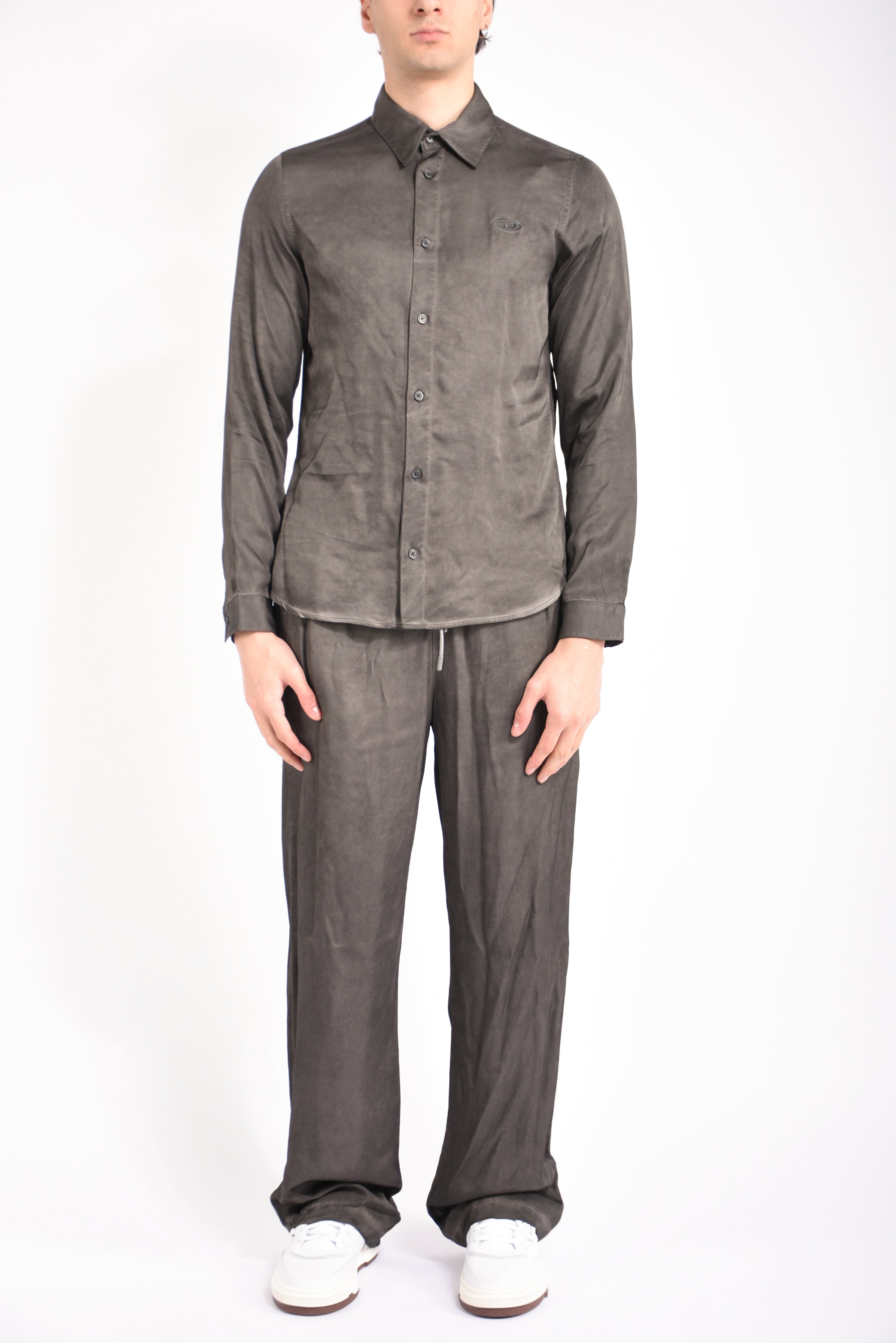 Camicia in viscosa fluida dirt wash