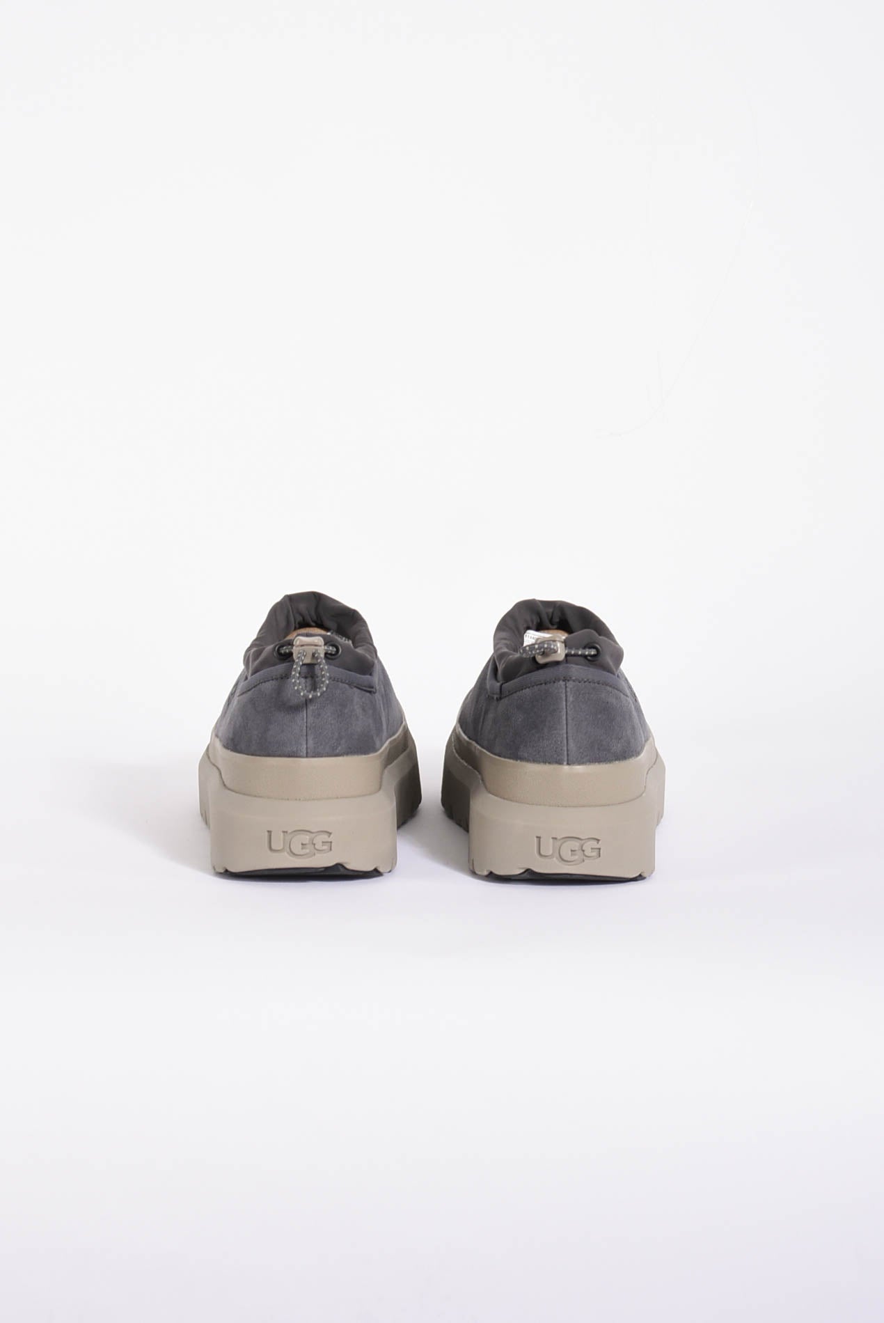 sneakers tasman weather  hybrid