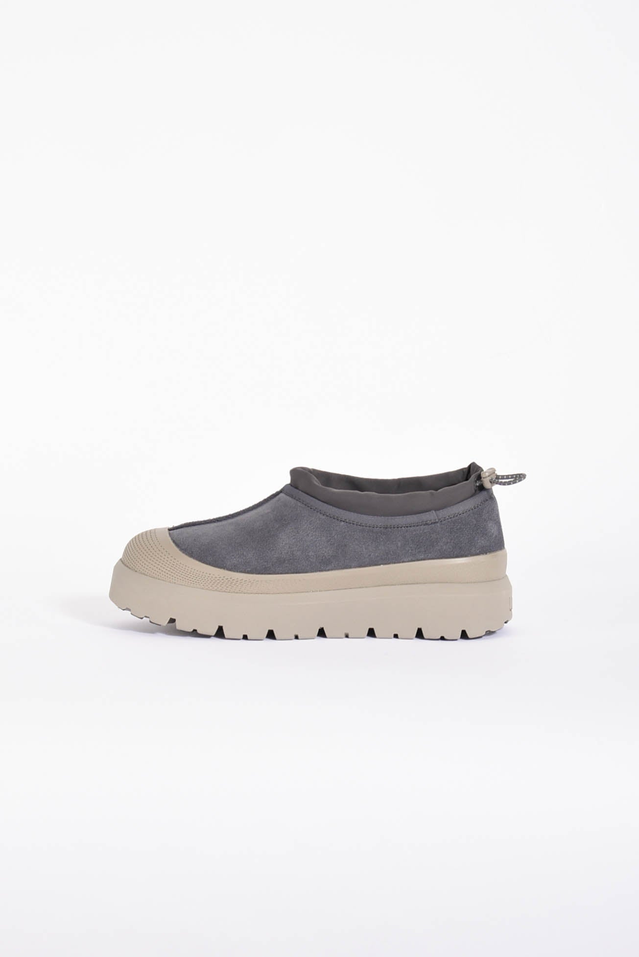 sneakers tasman weather  hybrid