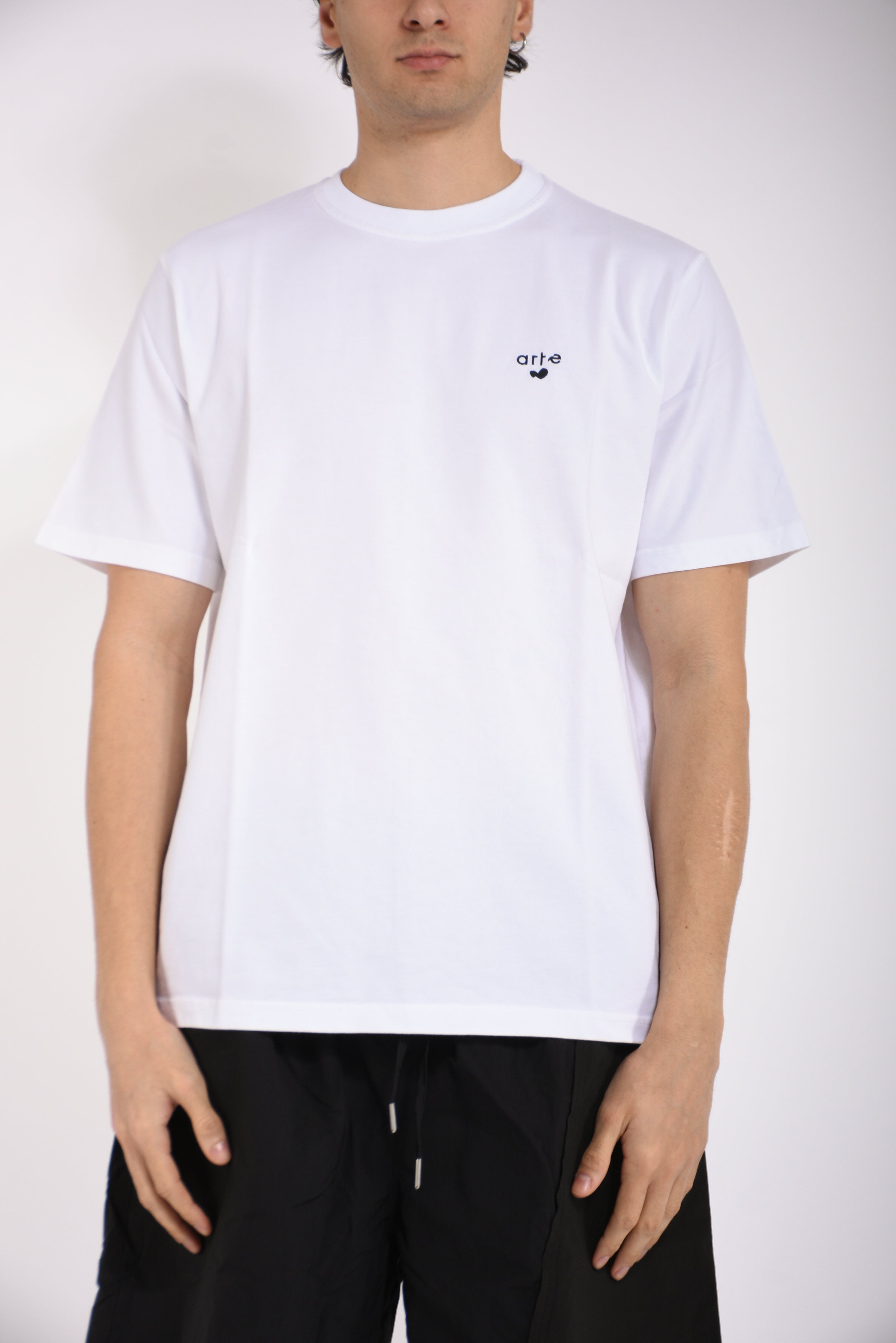 t-shirt heart logo