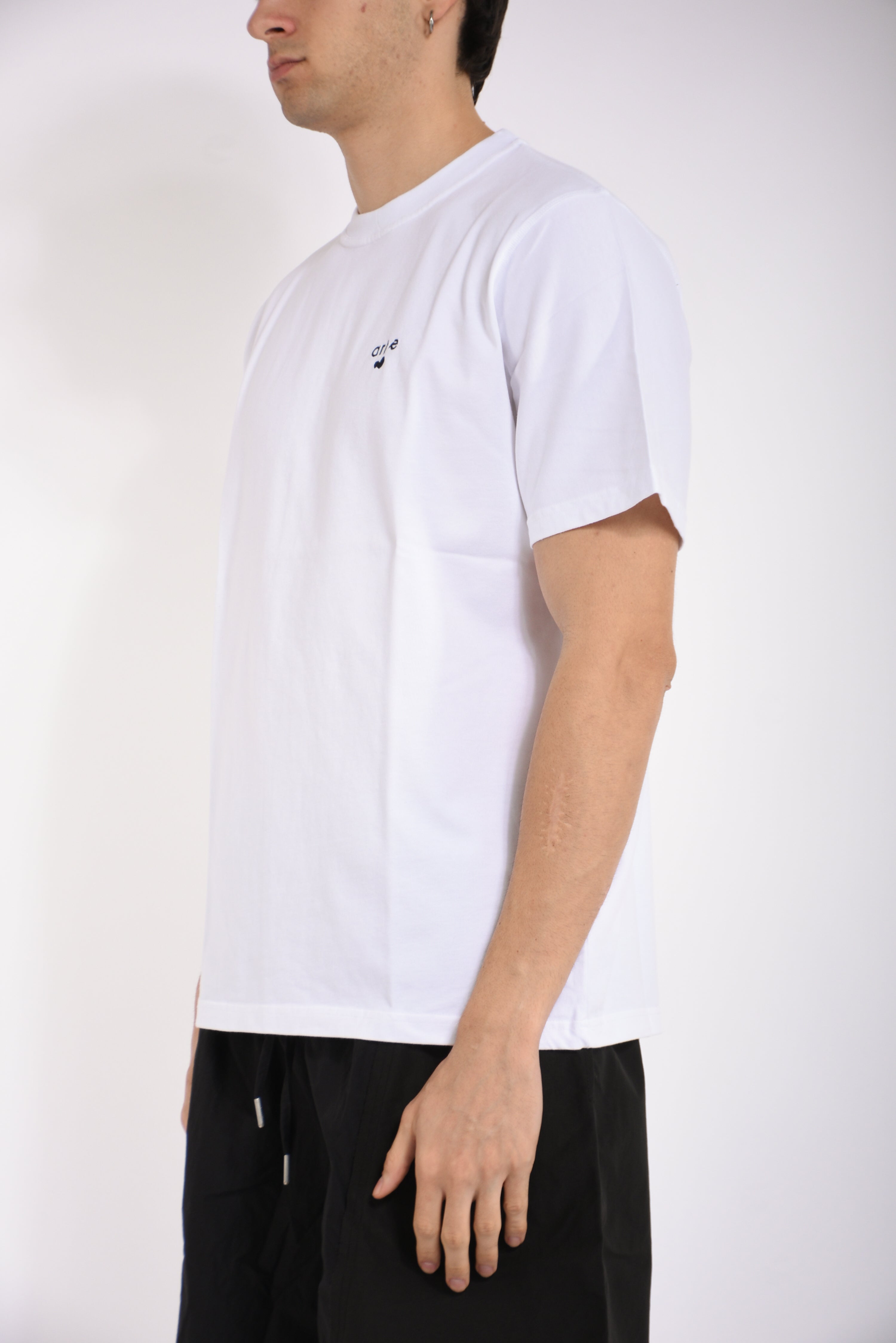 t-shirt heart logo