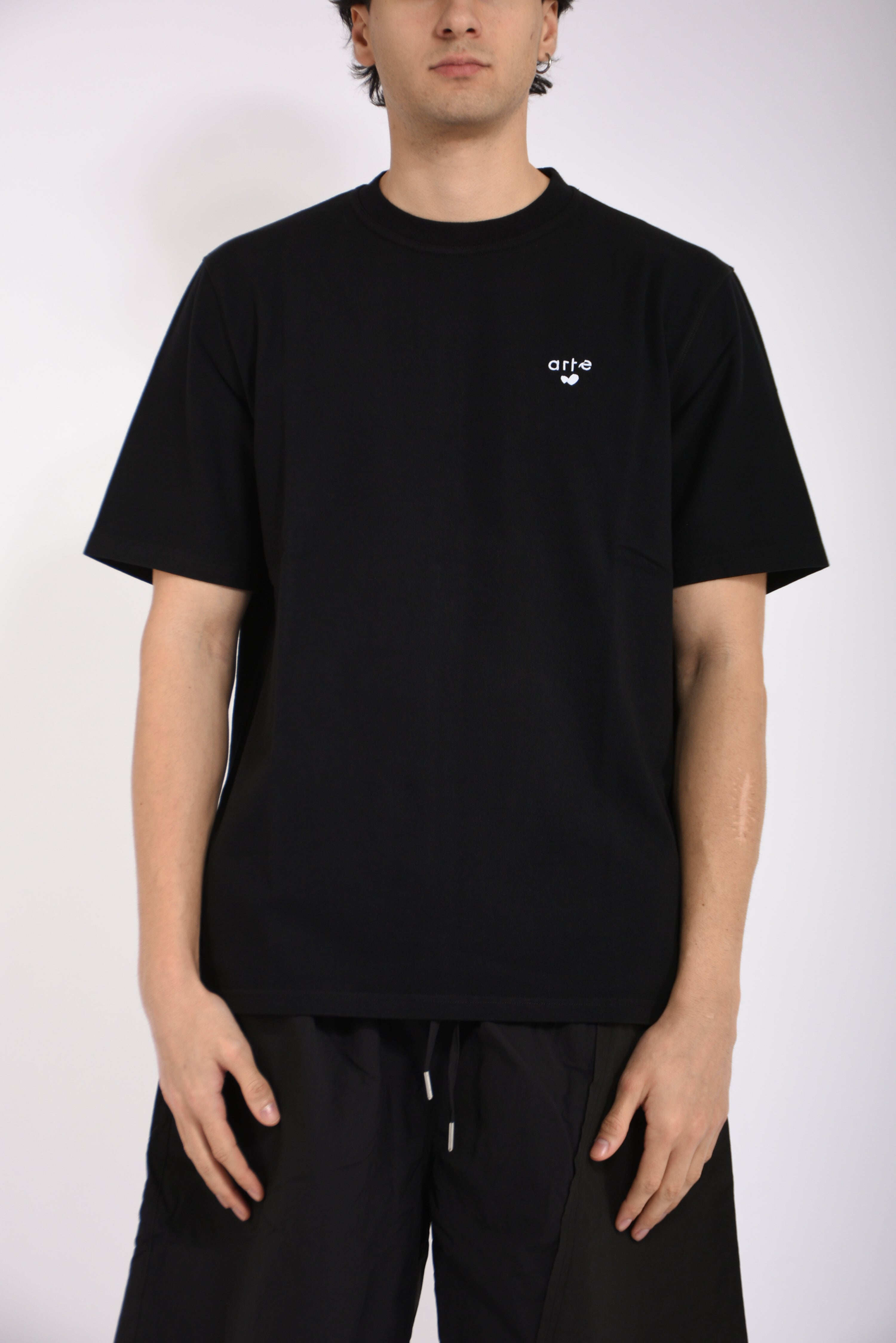 t-shirt heart logo