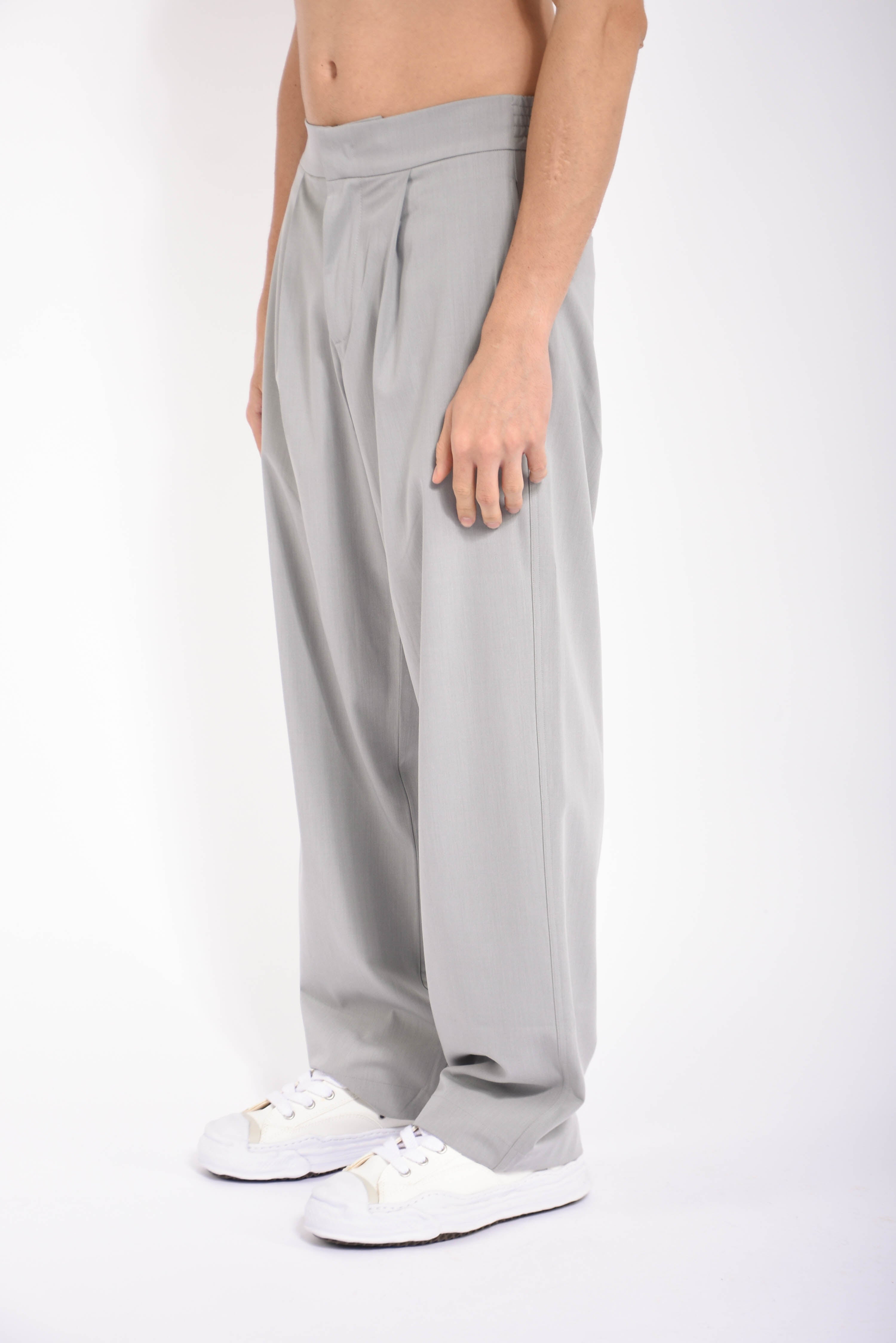 Pantaloni loose