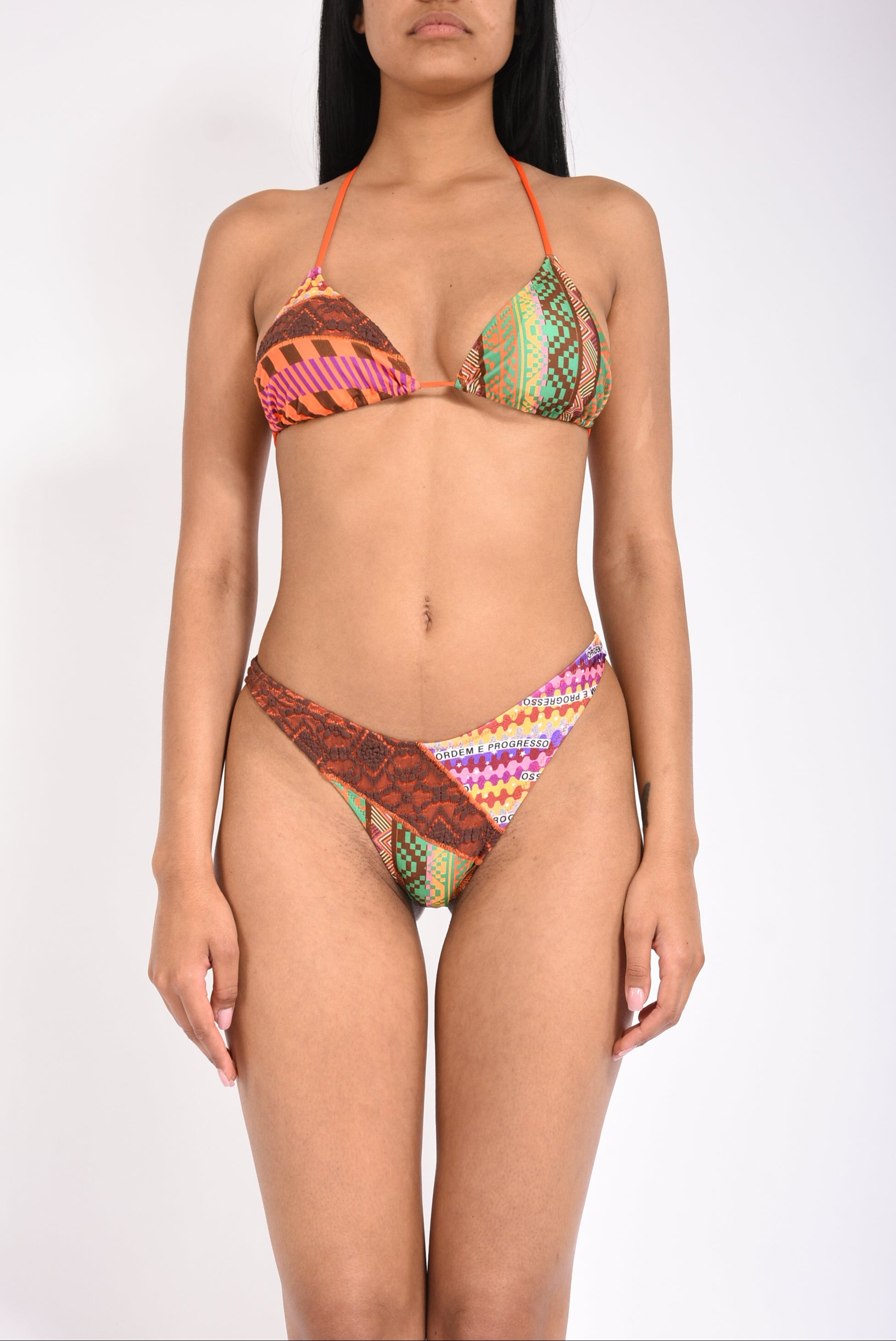 bikini a triangolo con slip americano fisso