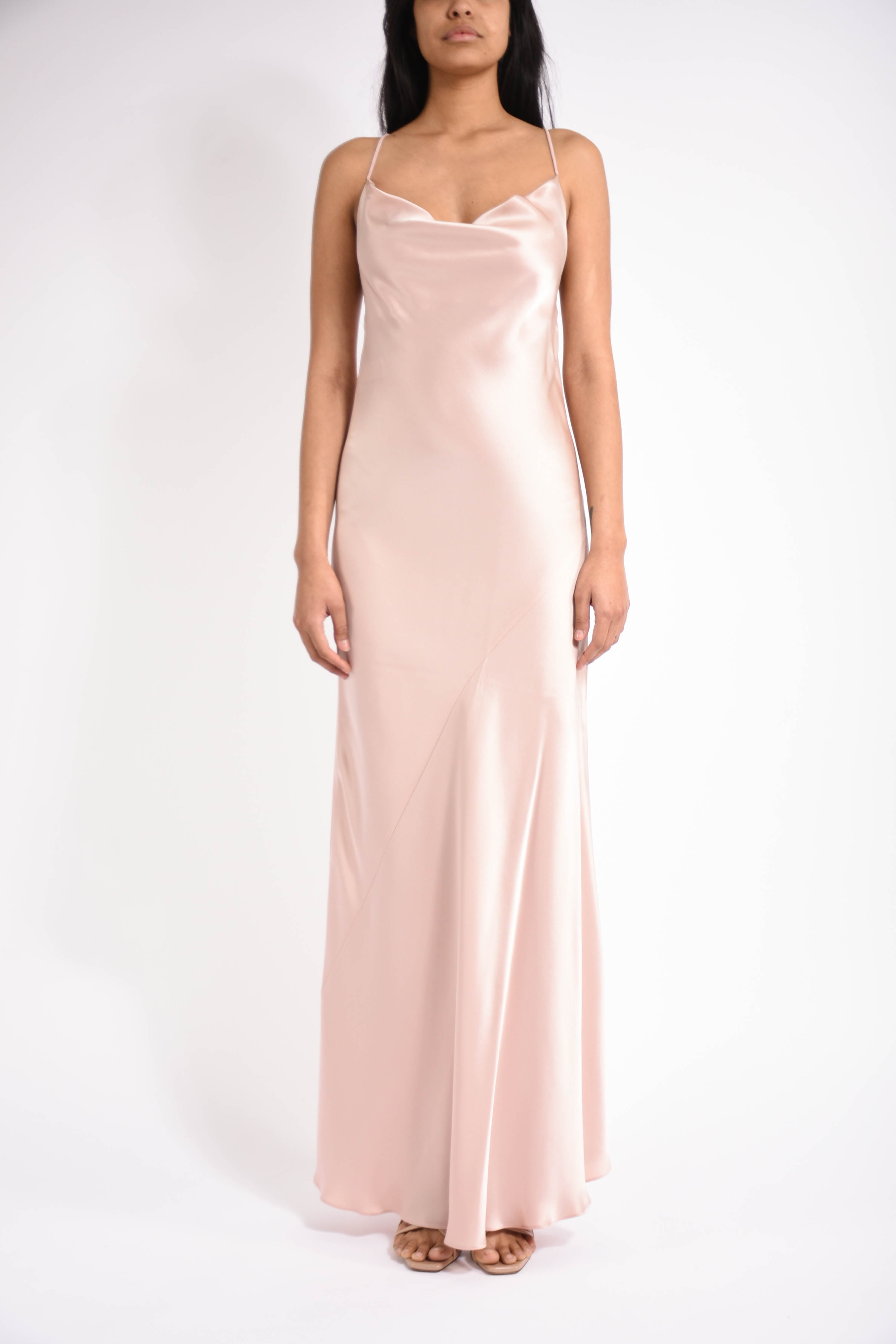 Abito lungo in satin farro