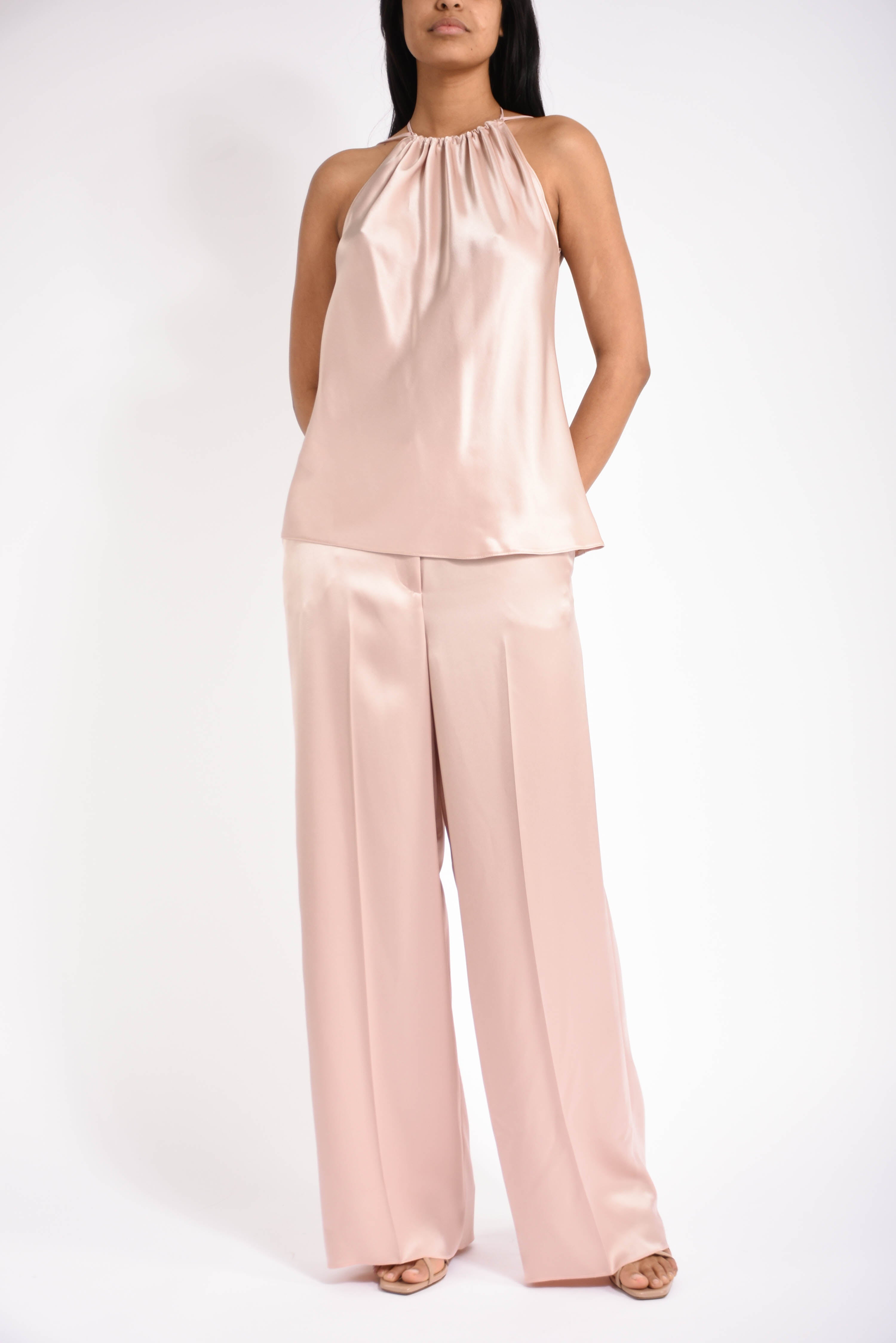 Top in satin con scollo all'americana carota